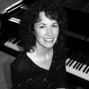 Margaret Lucia - Piano