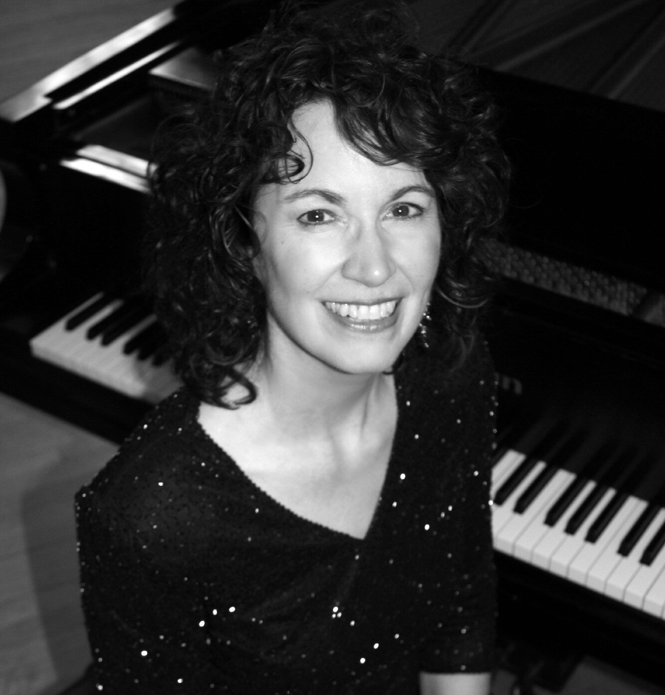 Margaret Lucia - Piano